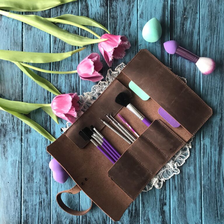 Leather cosmetic pouch Leather Creation