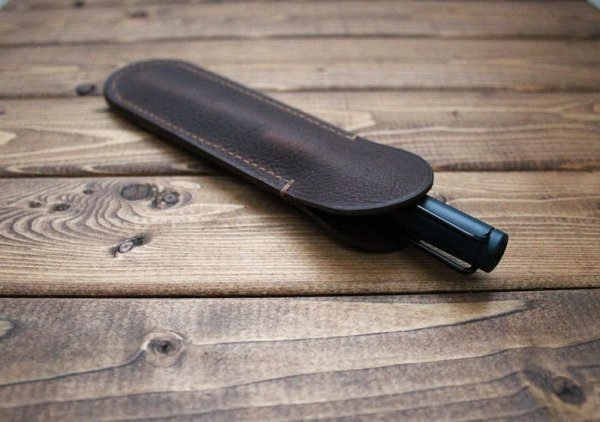 Black leather single fountain pen case